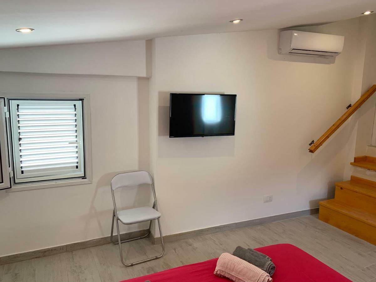 Deni'S Apartments Per 4 Сиракузы Экстерьер фото