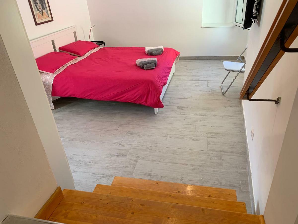 Deni'S Apartments Per 4 Сиракузы Экстерьер фото